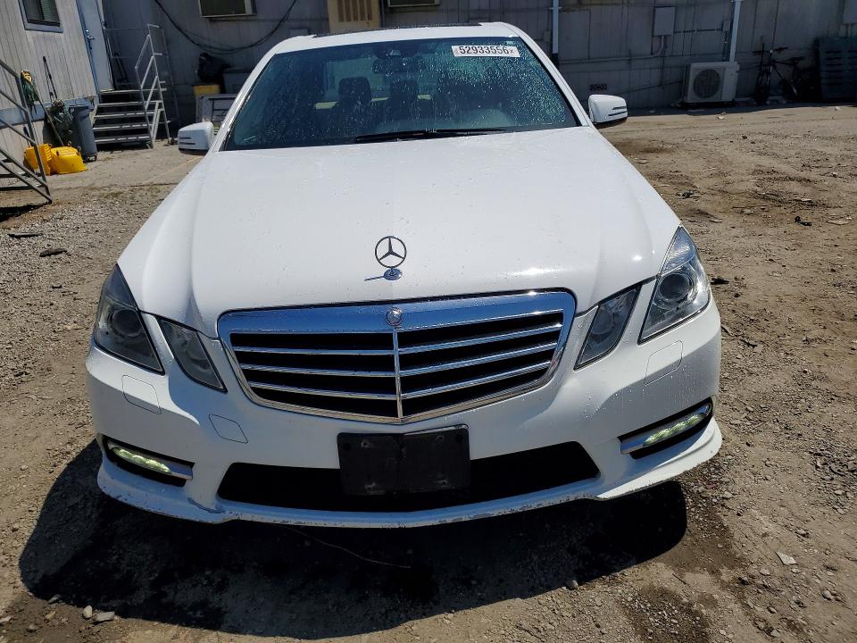 52933556 :رقم المزاد ، WDDHF5KB9DA689572 vin ، 2013 Mercedes-benz E مزاد بيع