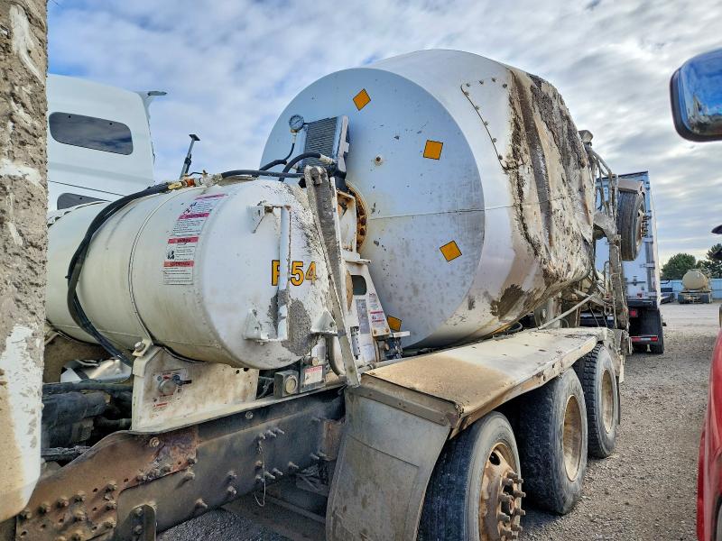 52272346 :رقم المزاد ، 1M2AX04C2HM032596 vin ، 2017 Mack Granite مزاد بيع