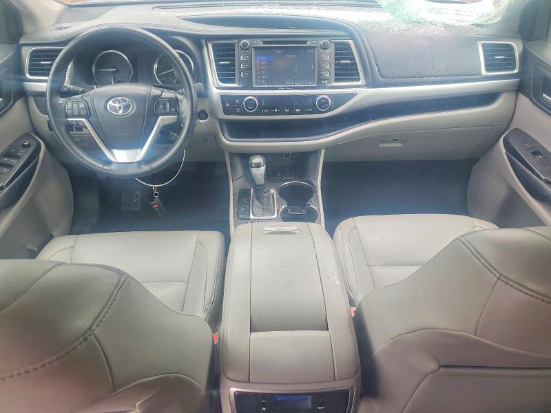2015 Toyota Highlander მანქანა იყიდება აუქციონზე, vin: 5TDJKRFH1FS077031, აუქციონის ნომერი: 55139056
