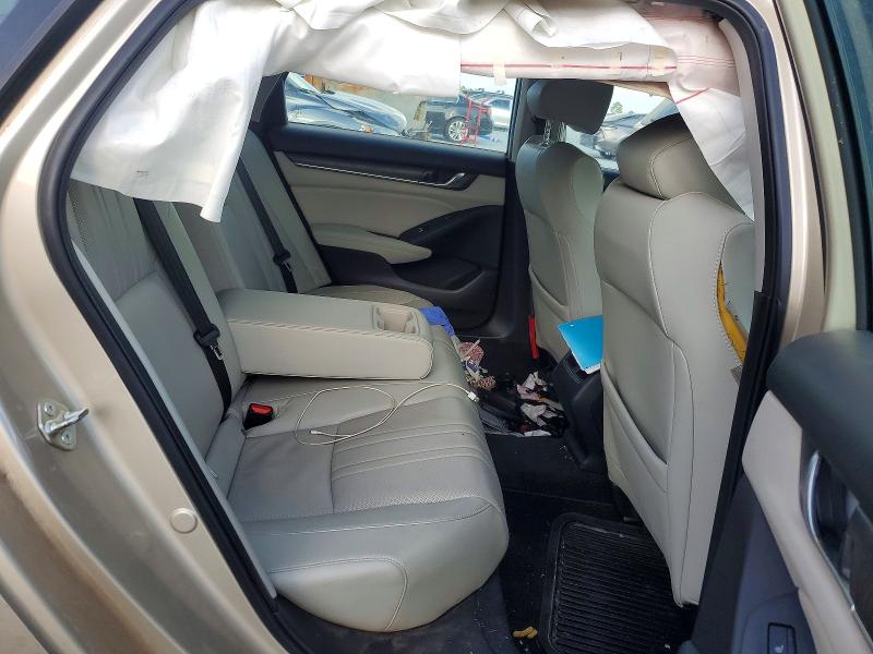 54076796 :رقم المزاد ، 1HGCV2F94JA053247 vin ، 2018 Honda Accord مزاد بيع