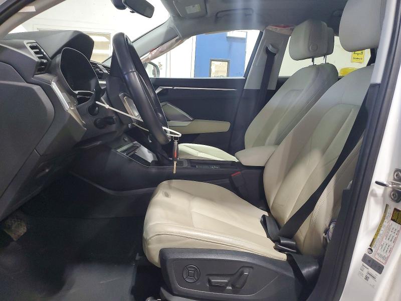 2019 Audi Q3 მანქანა იყიდება აუქციონზე, vin: WA1AECF37K1076623, აუქციონის ნომერი: 53533496