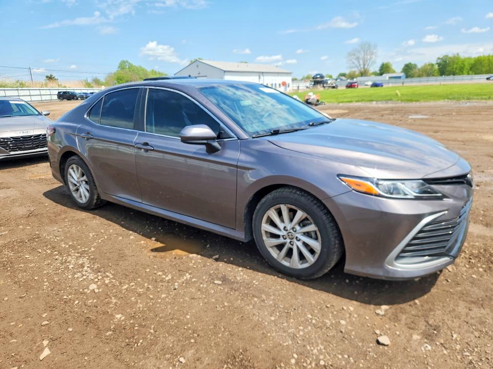 Продажа на аукционе авто 2021 Toyota Camry, vin: 4T1C11AK2MU616051, номер лота: 52113956