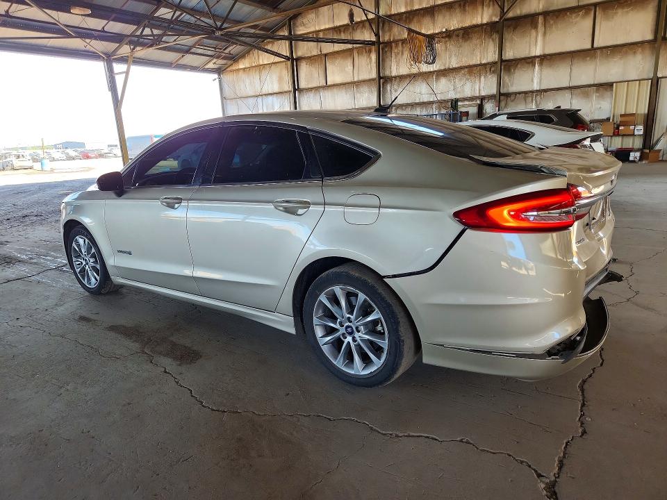 53541026 :رقم المزاد ، 3FA6P0LU7HR386115 vin ، 2017 Ford Fusion مزاد بيع