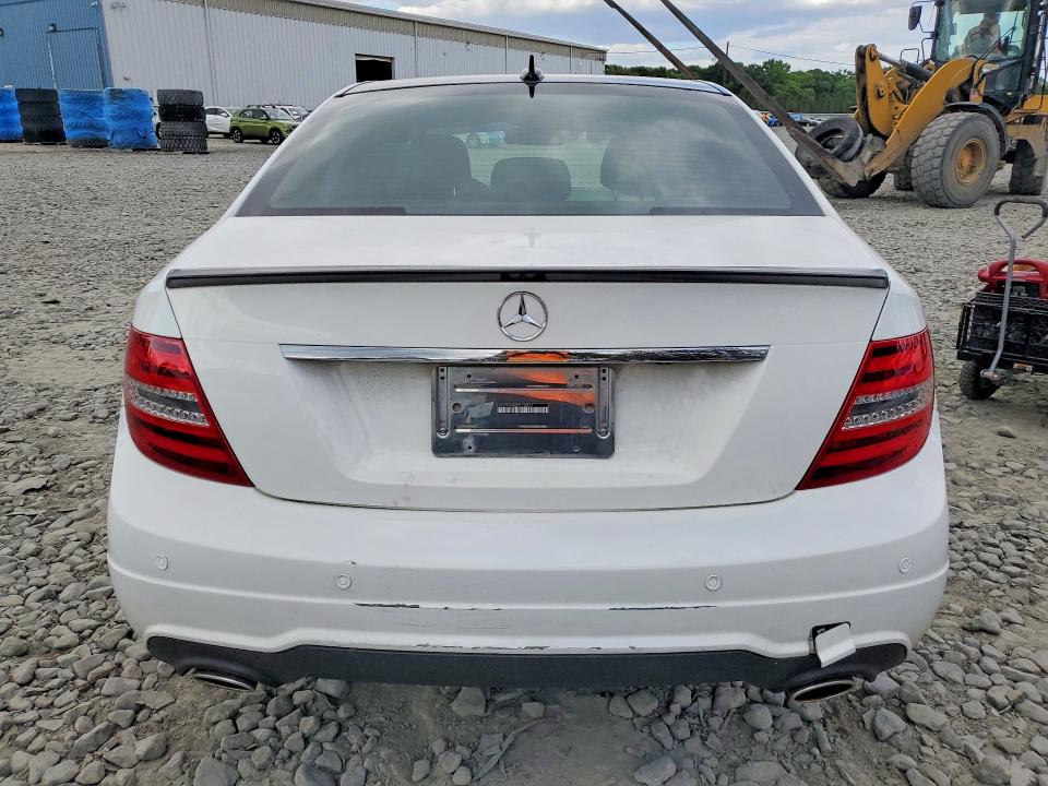 Продажа на аукционе авто 2013 Mercedes-benz C, vin: WDDGF8AB3DG128621, номер лота: 55073316