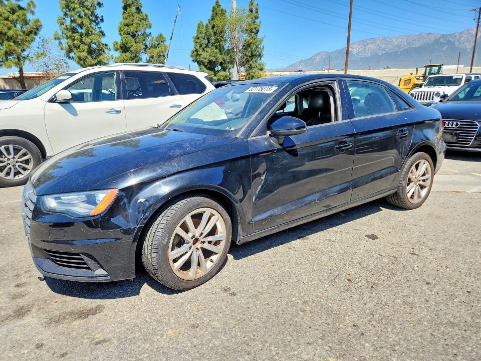 Продажа на аукционе авто 2015 Audi A3, vin: WAUAJGFF3F1101524, номер лота: 52176816