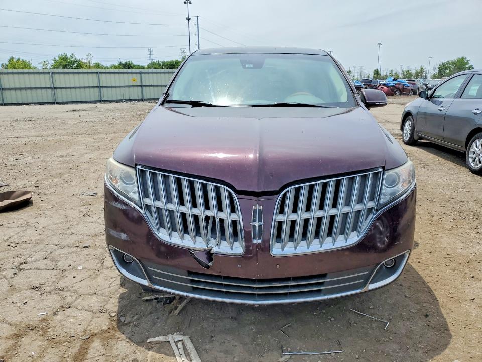 55032856 :رقم المزاد ، 2LMHJ5AR6BBJ50805 vin ، 2011 Lincoln Mkt مزاد بيع