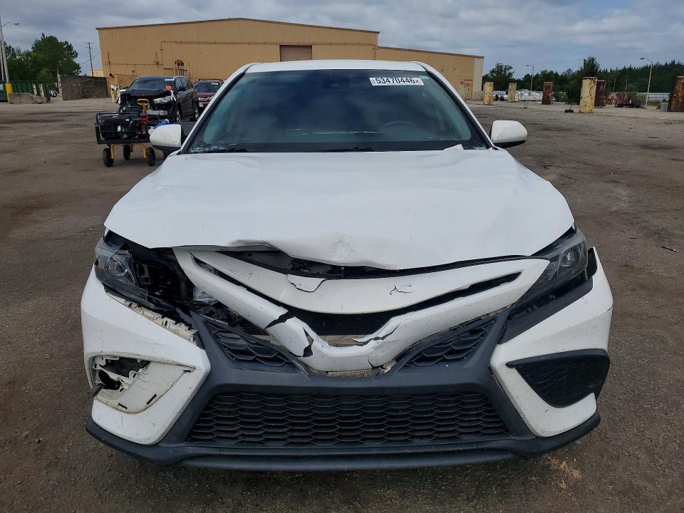 2021 Toyota Camry მანქანა იყიდება აუქციონზე, vin: 4T1G11AK9MU417645, აუქციონის ნომერი: 53470446