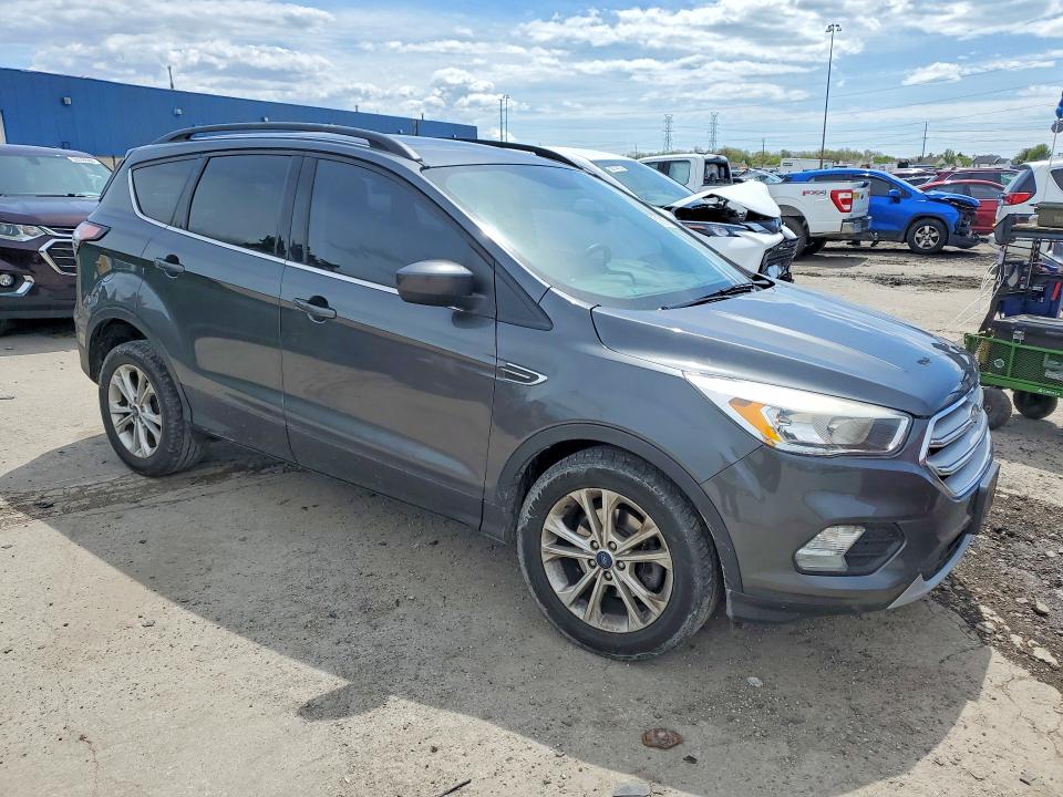 Продажа на аукционе авто 2018 Ford Escape, vin: 1FMCU0GD0JUB75364, номер лота: 51809796