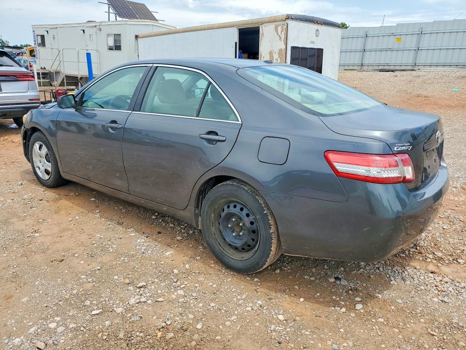 55682996 :رقم المزاد ، 4T1BF3EKXBU151843 vin ، 2011 Toyota Camry مزاد بيع