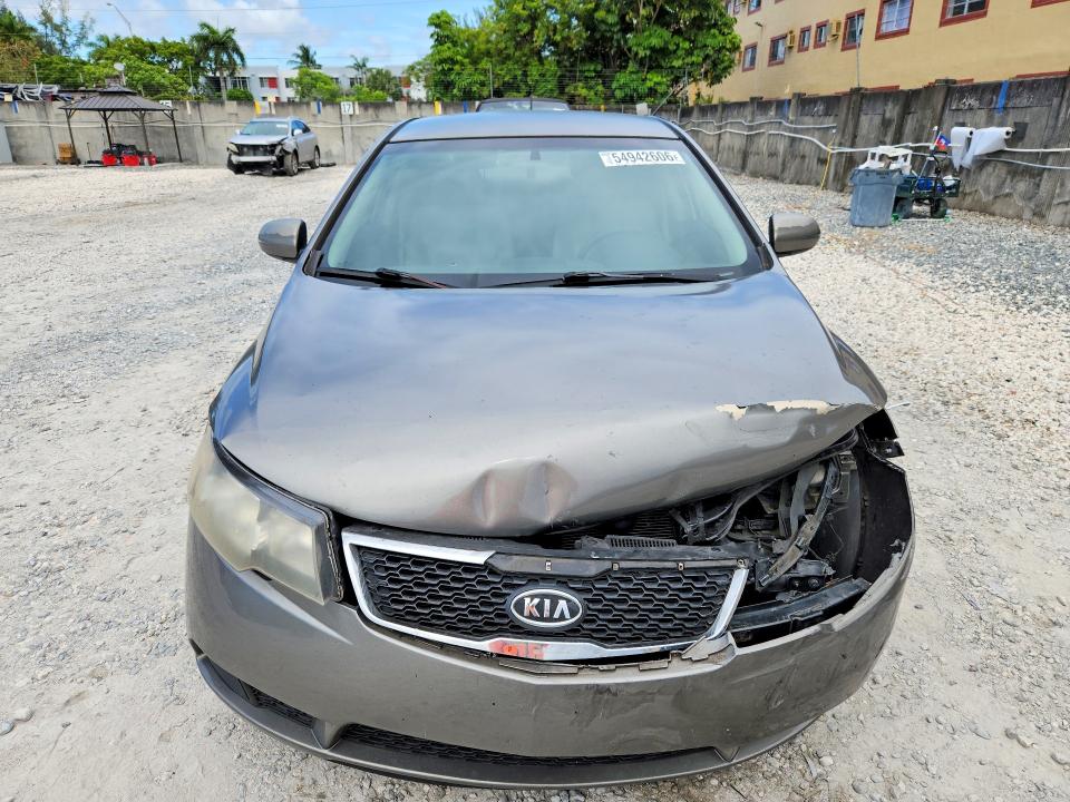 2011 Kia Forte მანქანა იყიდება აუქციონზე, vin: KNAFU4A21B5460888, აუქციონის ნომერი: 54942606