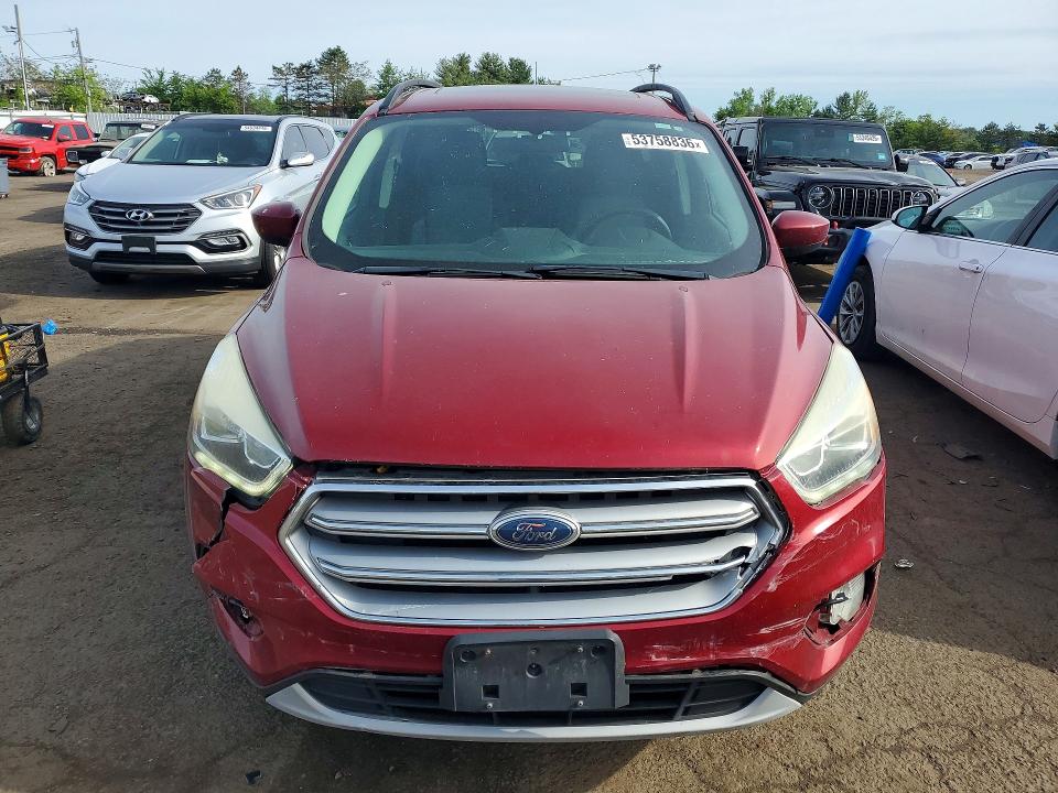 53758836 :رقم المزاد ، 1FMCU9GD4HUA07760 vin ، 2017 Ford Escape مزاد بيع