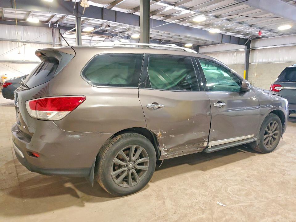 52768976 :رقم المزاد ، 5N1AR2MN7FC717882 vin ، 2015 Nissan Pathfinder مزاد بيع