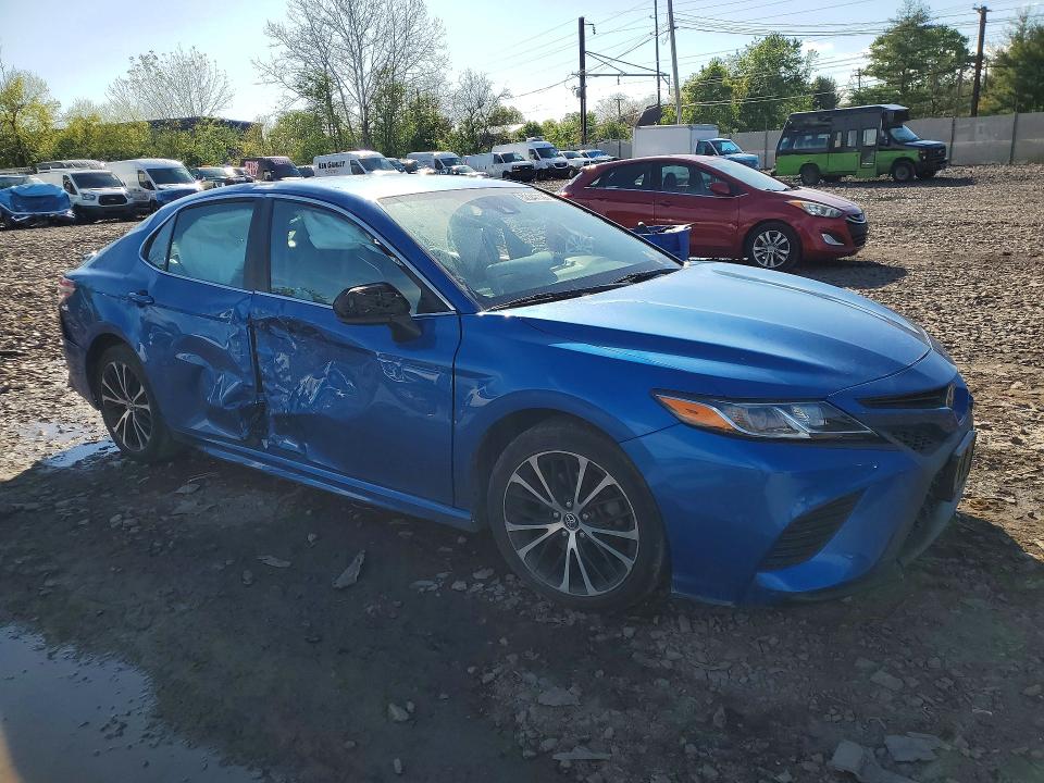52347726 :رقم المزاد ، 4T1G11AK5LU352873 vin ، 2020 Toyota Camry مزاد بيع