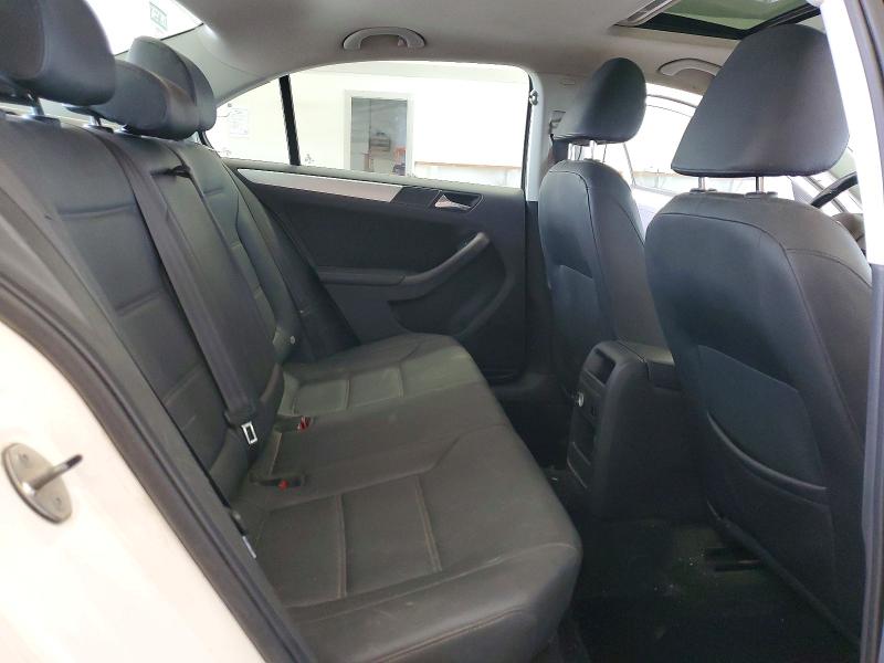 52190376 :رقم المزاد ، 3VW3L7AJ9BM124253 vin ، 2011 Volkswagen Jetta مزاد بيع