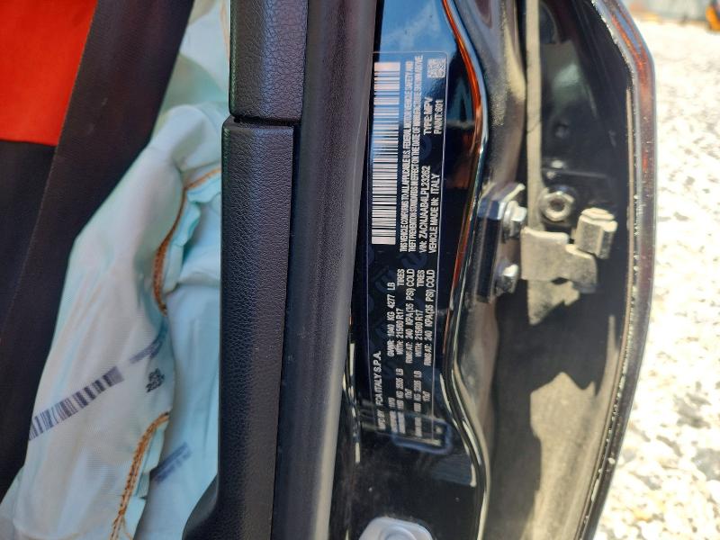 2020 Jeep Renegade მანქანა იყიდება აუქციონზე, vin: ZACNJAAB4LPL23262, აუქციონის ნომერი: 52158536