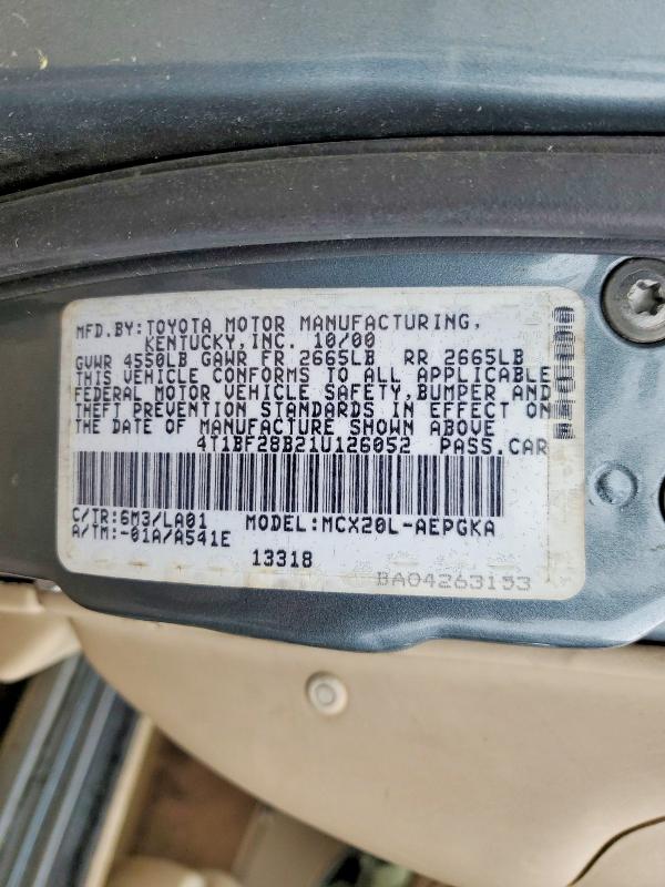 50972046 :رقم المزاد ، 4T1BF28B21U126052 vin ، 2001 Toyota Avalon مزاد بيع