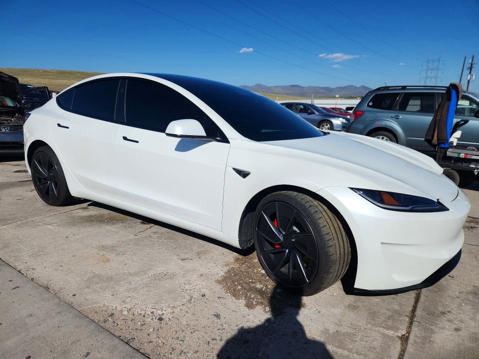 53298496 :رقم المزاد ، 5YJ3E1ET7SF965529 vin ، 2025 Tesla Model 3 مزاد بيع