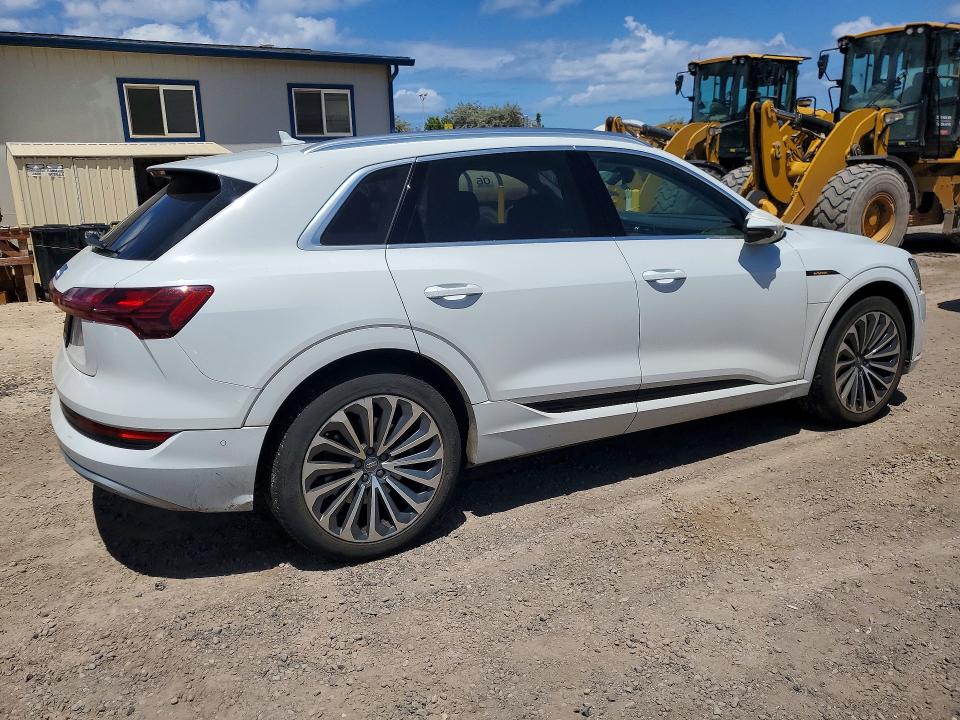 2019 Audi E-tron მანქანა იყიდება აუქციონზე, vin: WA1VAAGE2KB022741, აუქციონის ნომერი: 52565156
