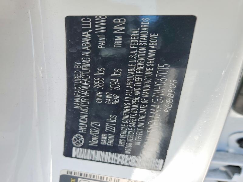 Продажа на аукционе авто 2022 Hyundai Elantra, vin: 5NPLM4AG7NH067015, номер лота: 52699086