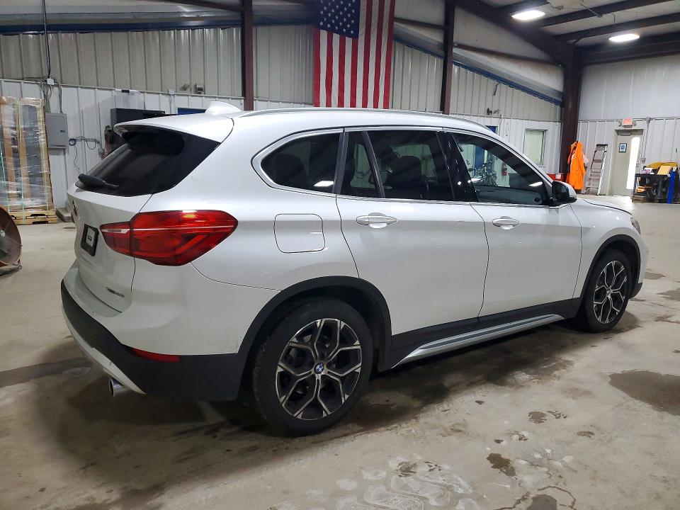 53698776 :رقم المزاد ، WBXJG9C04M5U42811 vin ، 2021 Bmw X1 مزاد بيع