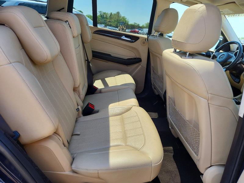 53636896 :رقم المزاد ، 4JGDF6EE8HA926283 vin ، 2017 Mercedes-benz Gls مزاد بيع