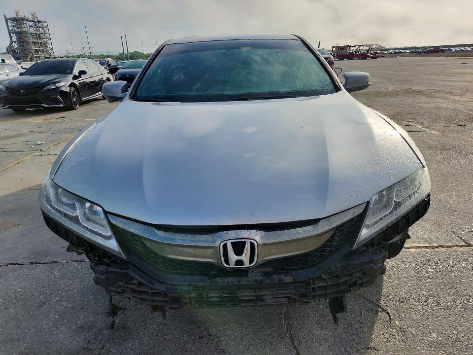 53243086 :رقم المزاد ، 1HGCT1B70HA006246 vin ، 2017 Honda Accord مزاد بيع
