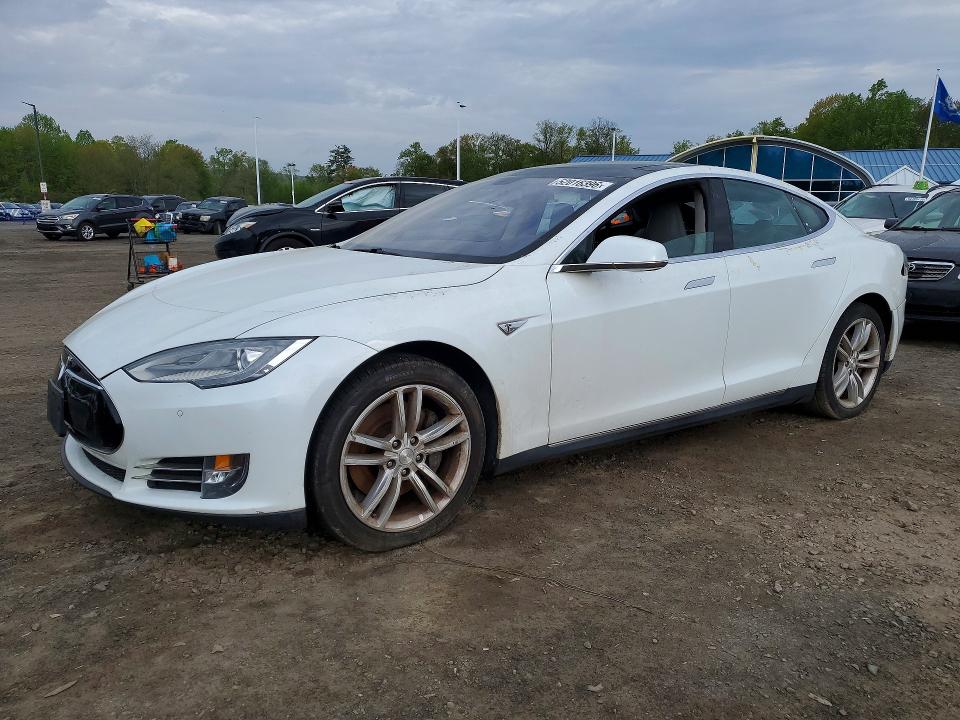 Aukcja sprzedaży 2014 Tesla Model S, vin: 5YJSA1H15EFP36580, numer aukcji: 52016396