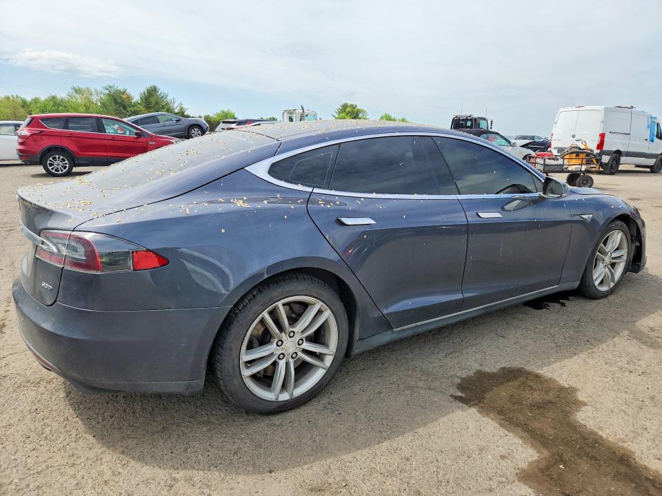 53249536 :رقم المزاد ، 5YJSA1E21GF131973 vin ، 2016 Tesla Model S مزاد بيع