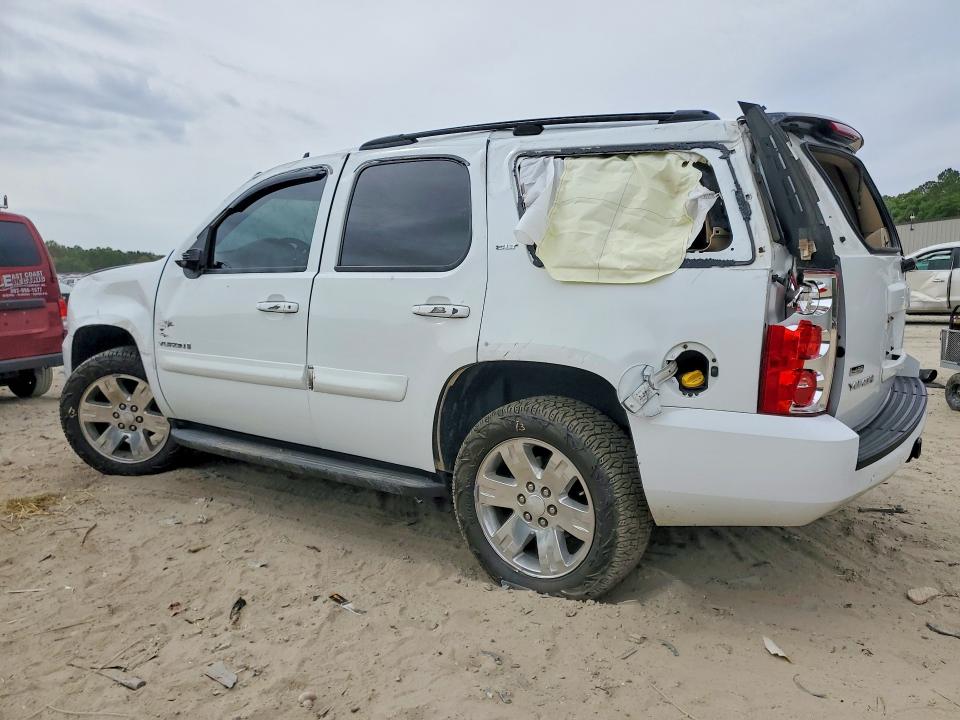 52390126 :رقم المزاد ، 1GKFK13048J130010 vin ، 2008 Gmc Yukon مزاد بيع