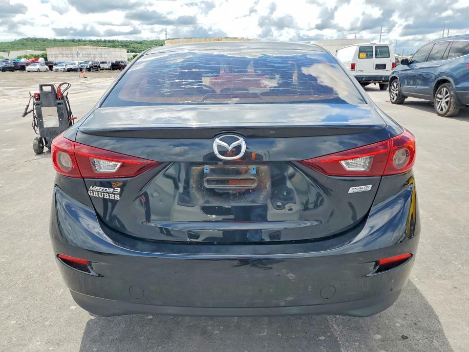 55235516 :رقم المزاد ، 3MZBN1V3XJM257987 vin ، 2018 Mazda 3 مزاد بيع