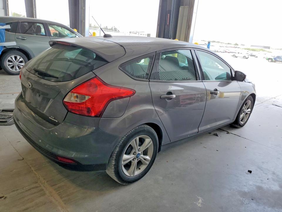 53599586 :رقم المزاد ، 1FADP3K24EL122725 vin ، 2014 Ford Focus مزاد بيع