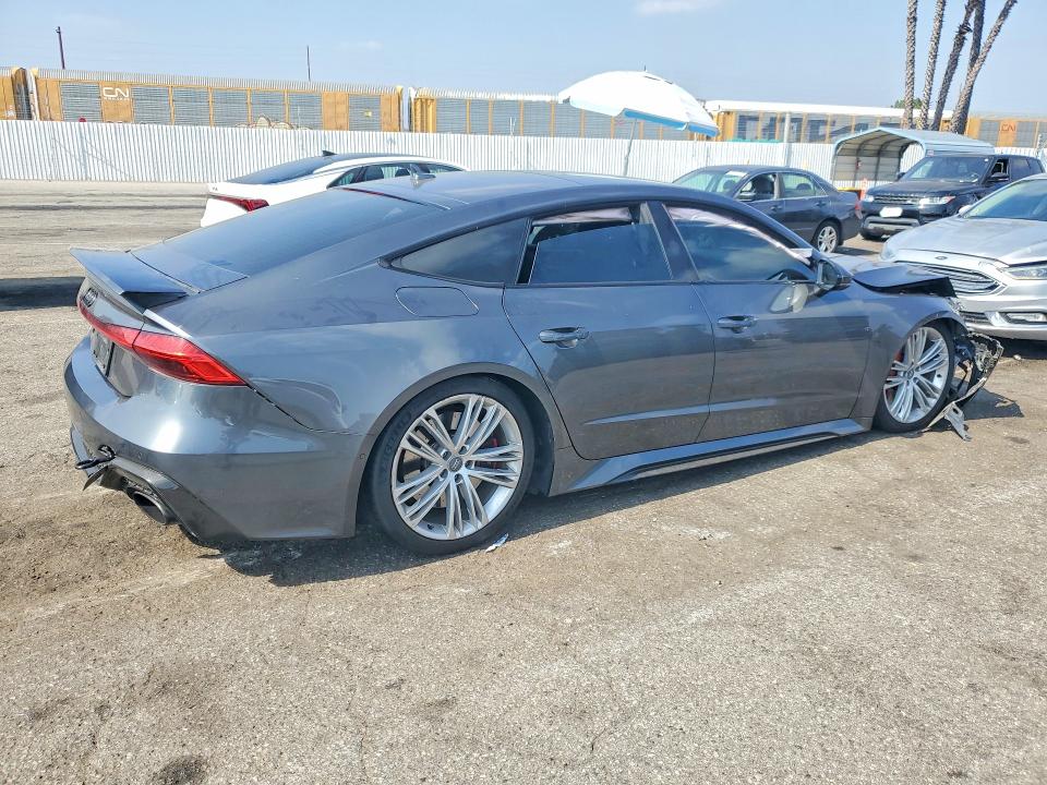 53319166 :رقم المزاد ، WUAPCBF27MN906541 vin ، 2021 Audi Rs7 مزاد بيع
