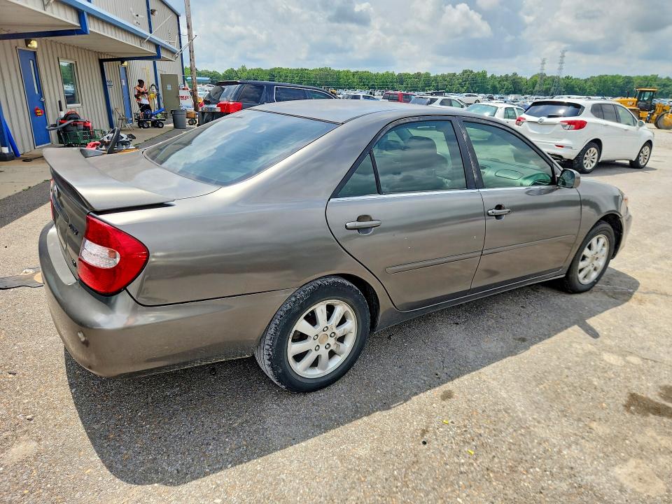 2004 Toyota Camry მანქანა იყიდება აუქციონზე, vin: 4T1BA32K34U015057, აუქციონის ნომერი: 55064316