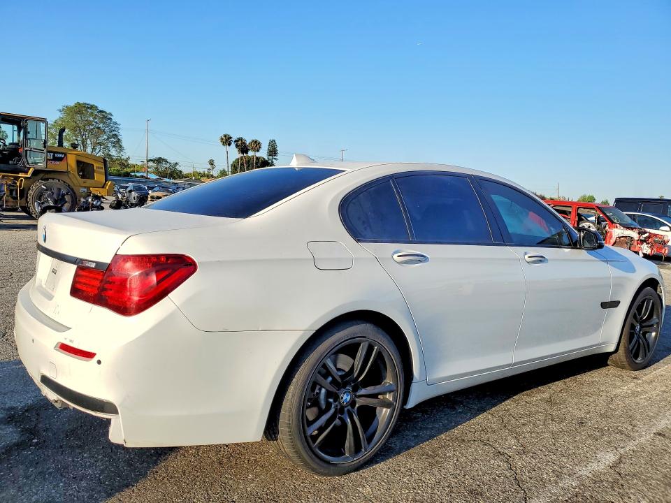 Продаж на аукціоні авто 2013 Bmw 740, vin: WBAYA6C50DC995312, номер лоту: 52260836