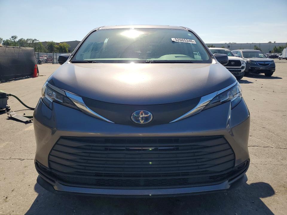 Продажа на аукционе авто 2021 Toyota Sienna, vin: 5TDBSKFC0MS023460, номер лота: 52665346