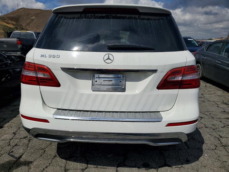 52396556 :رقم المزاد ، 4JGDA5JBXFA561672 vin ، 2015 Mercedes-benz Ml مزاد بيع
