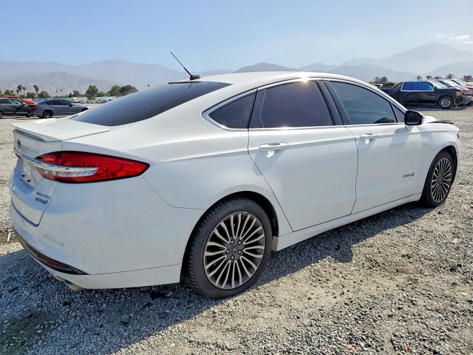 53828306 :رقم المزاد ، 3FA6P0RU9JR245477 vin ، 2018 Ford Fusion مزاد بيع
