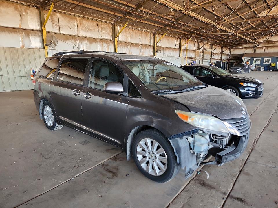 55172136 :رقم المزاد ، 5TDDK3DC9CS044484 vin ، 2012 Toyota Sienna مزاد بيع