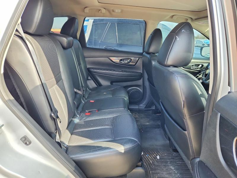 2015 Nissan Rogue მანქანა იყიდება აუქციონზე, vin: 5N1AT2MV4FC819738, აუქციონის ნომერი: 52562666