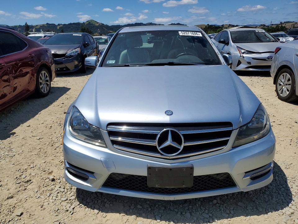 2014 Mercedes-benz C მანქანა იყიდება აუქციონზე, vin: WDDGF4HB8EG243733, აუქციონის ნომერი: 52071606
