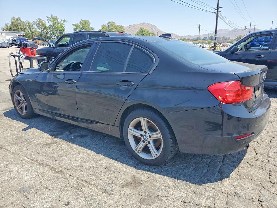 2014 Bmw 320 მანქანა იყიდება აუქციონზე, vin: WBA3B1C58EP679404, აუქციონის ნომერი: 53397536