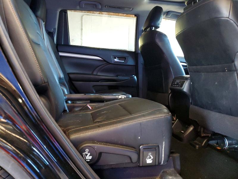 2018 Toyota Highlander მანქანა იყიდება აუქციონზე, vin: 5TDJZRFH0JS893863, აუქციონის ნომერი: 53919016