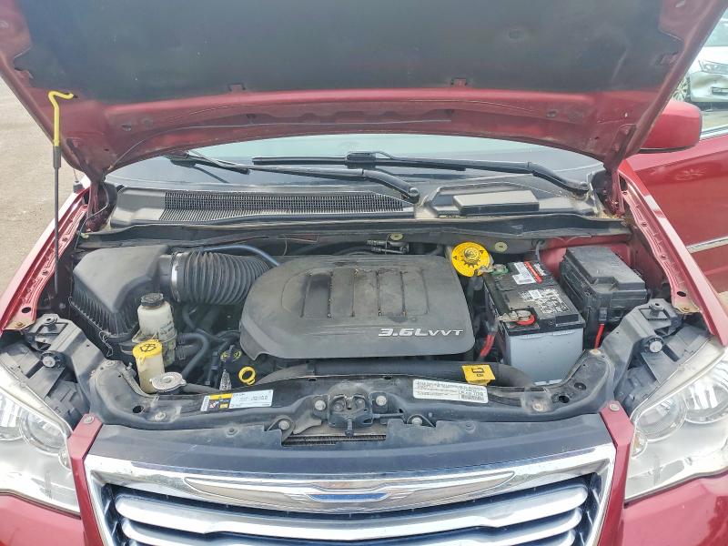 53218796 :رقم المزاد ، 2C4RC1BG3FR515068 vin ، 2015 Chrysler Town & Country مزاد بيع