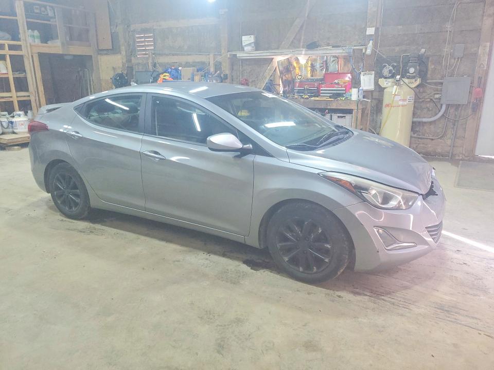 Продажа на аукционе авто 2015 Hyundai Elantra 4d, vin: KMHDH4AE1FU223298, номер лота: 54728546