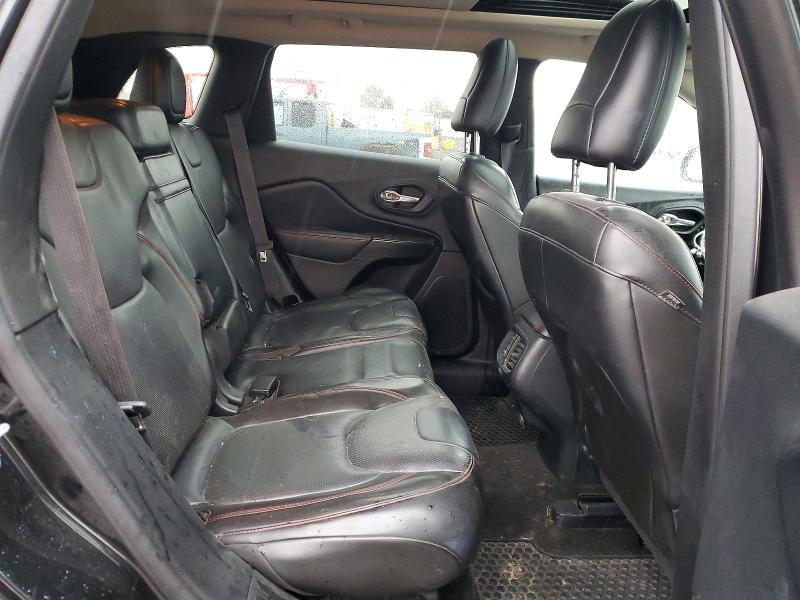 53651896 :رقم المزاد ، 1C4PJMBS0FW613789 vin ، 2015 Jeep Cherokee مزاد بيع