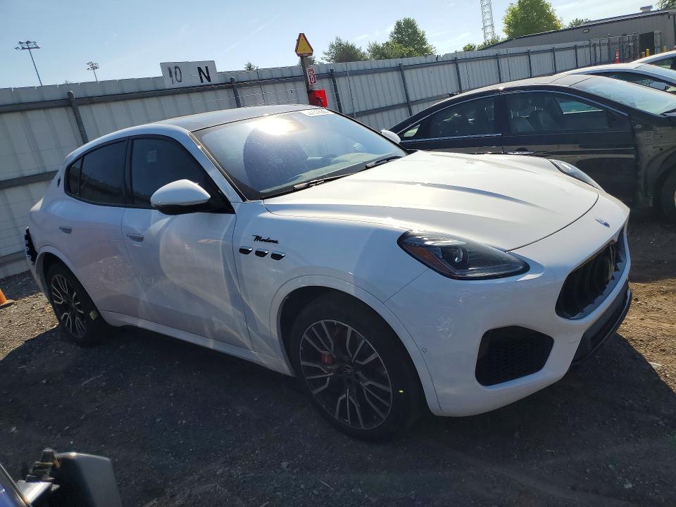 Продажа на аукционе авто 2023 Maserati Grecale, vin: ZN682AVM7P7426573, номер лота: 53737636