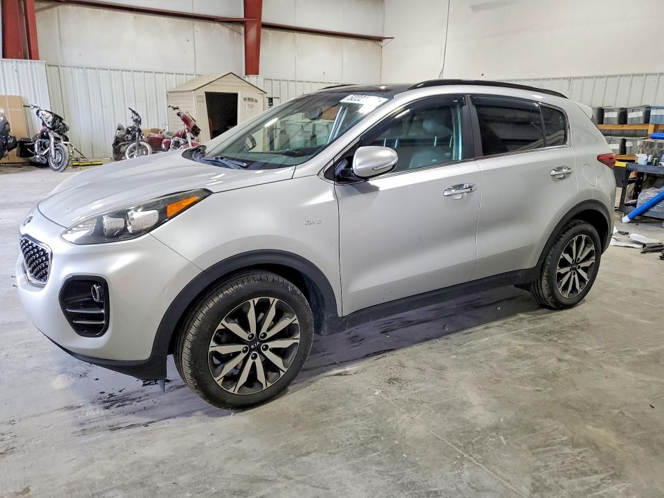Продаж на аукціоні авто 2018 Kia Sportage, vin: KNDPNCAC6J7422535, номер лоту: 52221896