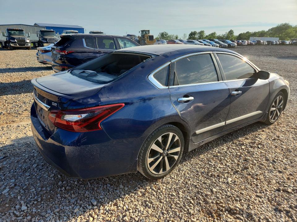 Продажа на аукционе авто 2017 Nissan Altima, vin: 1N4AL3AP5HN306060, номер лота: 52389146