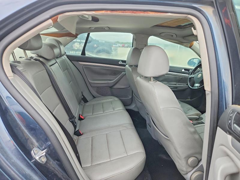 Продажа на аукционе авто 2008 Volkswagen Jetta, vin: 3VWRM71K98M013761, номер лота: 52313246