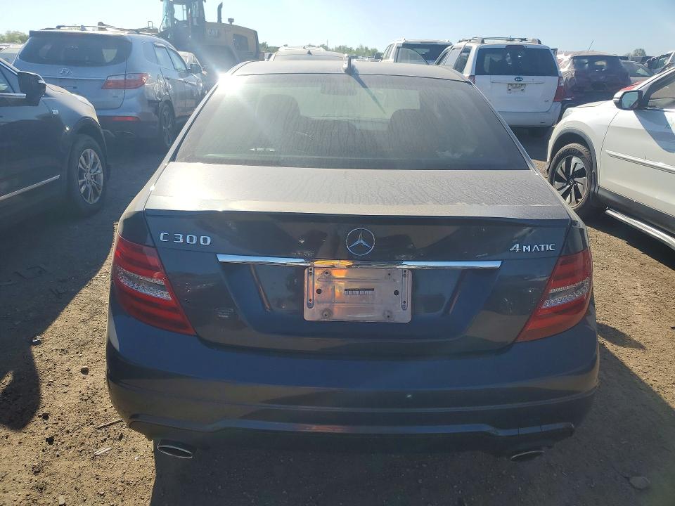 2013 Mercedes-benz C მანქანა იყიდება აუქციონზე, vin: WDDGF8AB3DR273209, აუქციონის ნომერი: 52554366